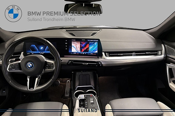 BMW iX2 10 of 30