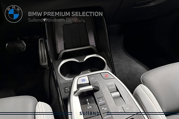 BMW iX2 16 of 30