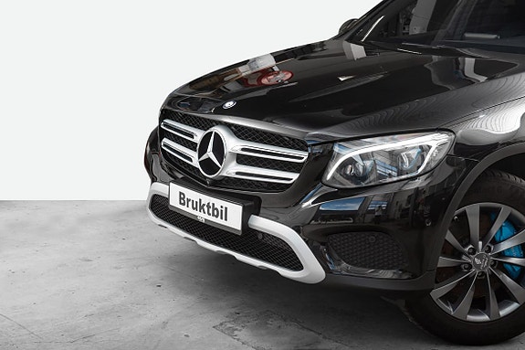 Mercedes-Benz GLC350 e 2 of 25