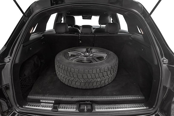 Mercedes-Benz GLC350 e 22 of 25