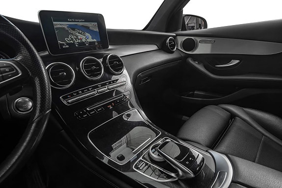 Mercedes-Benz GLC350 e 15 of 25