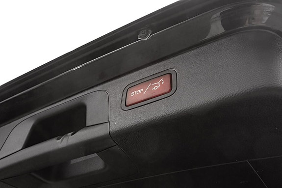Mercedes-Benz GLC350 e 23 of 25