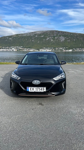 Hyundai IONIQ 3 of 30