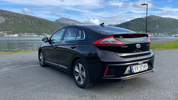 Hyundai IONIQ 9 of 30