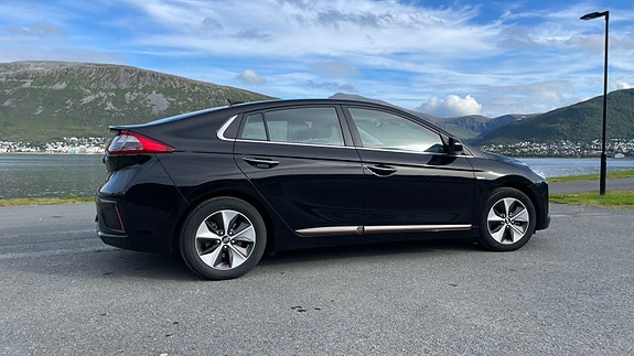 Hyundai IONIQ 6 of 30