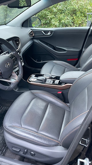 Hyundai IONIQ 14 of 30