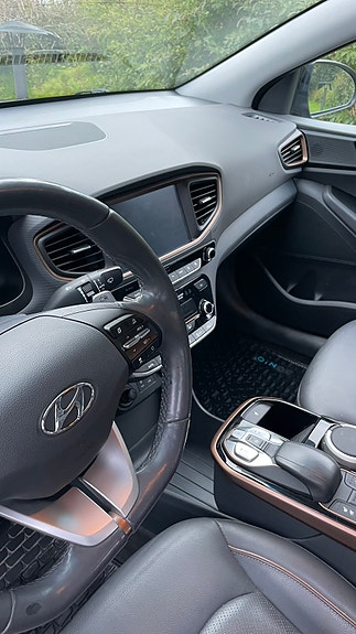 Hyundai IONIQ 15 of 30