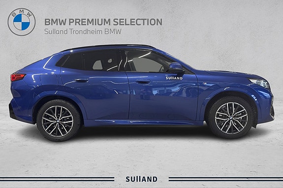 BMW iX2 6 of 25