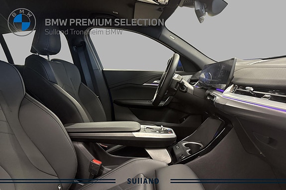 BMW iX2 13 of 25