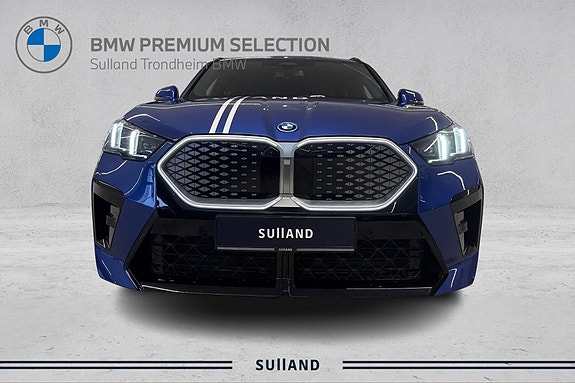 BMW iX2 24 of 25