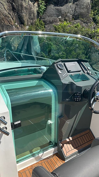 Nye typen Oceanmaster 630WA. 2020 mod motor. Stor service i 2025. 4 år n.gang. 10 of 20