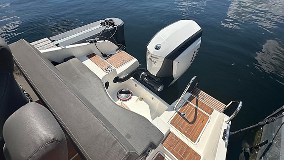 Nye typen Oceanmaster 630WA. 2020 mod motor. Stor service i 2025. 4 år n.gang. 15 of 20