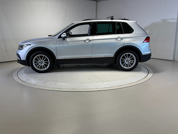 Volkswagen Tiguan 12 of 30