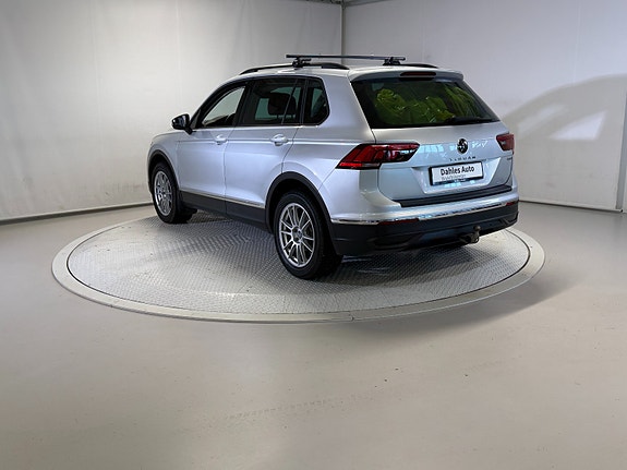Volkswagen Tiguan 4 of 30