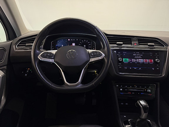 Volkswagen Tiguan 18 of 30