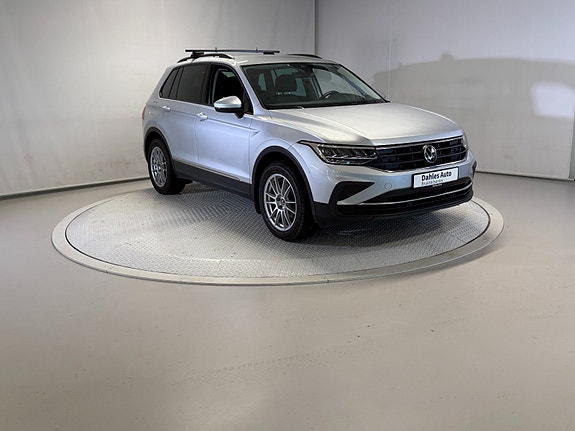 Volkswagen Tiguan 2 of 30