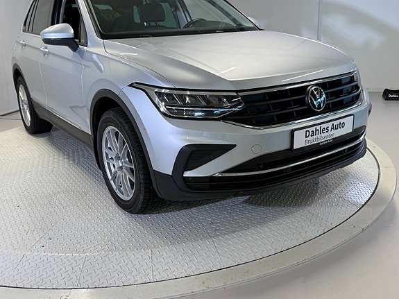 Volkswagen Tiguan 16 of 30