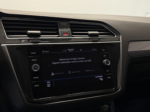 Volkswagen Tiguan 27 of 30