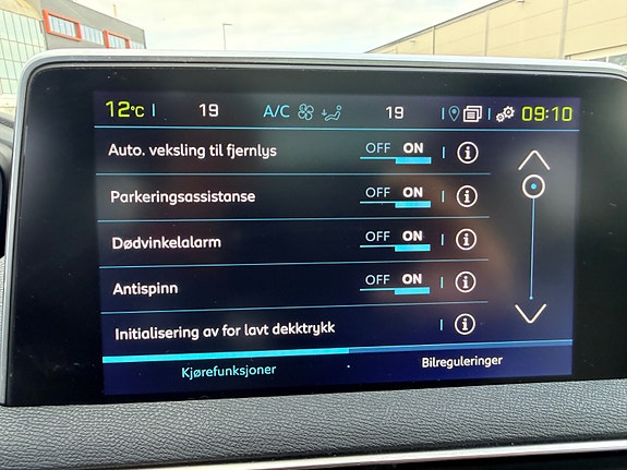 Peugeot 3008 25 of 30