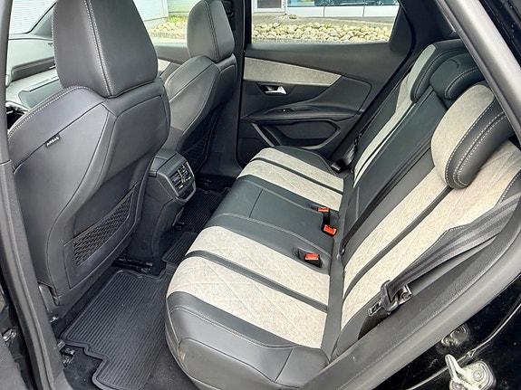 Peugeot 3008 16 of 30