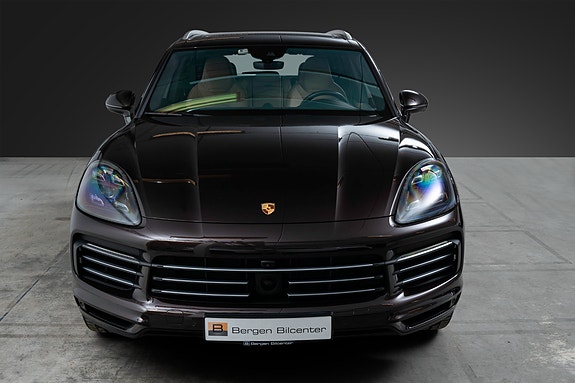 Porsche Cayenne 2 of 25