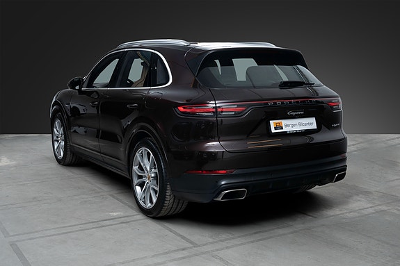 Porsche Cayenne 7 of 25