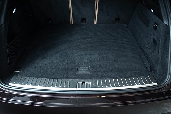 Porsche Cayenne 25 of 25