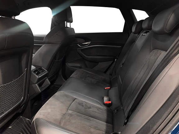 Audi e-tron 7 of 14