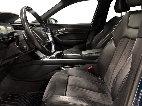 Audi e-tron 6 of 14