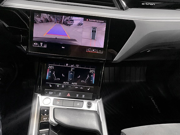 Audi e-tron 11 of 14