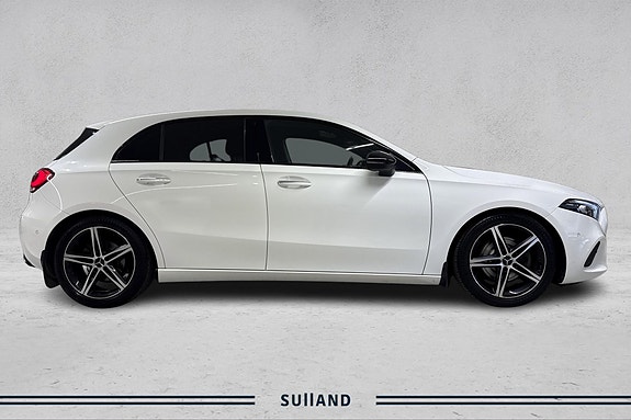 Mercedes-Benz A200 6 of 24