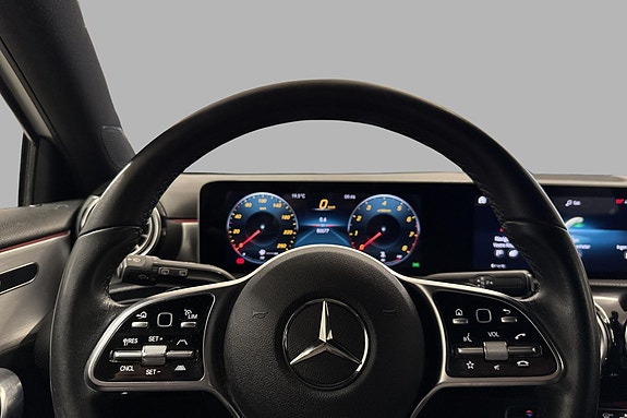 Mercedes-Benz A200 11 of 24