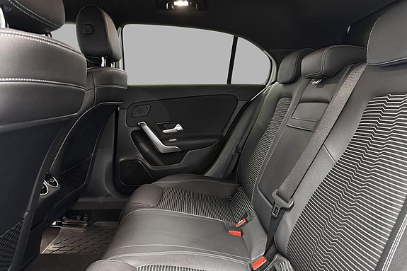 Mercedes-Benz A200 15 of 24