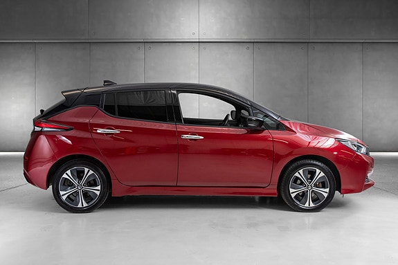 Nissan Leaf 5 of 23
