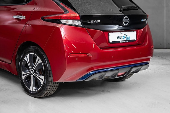 Nissan Leaf 8 of 23