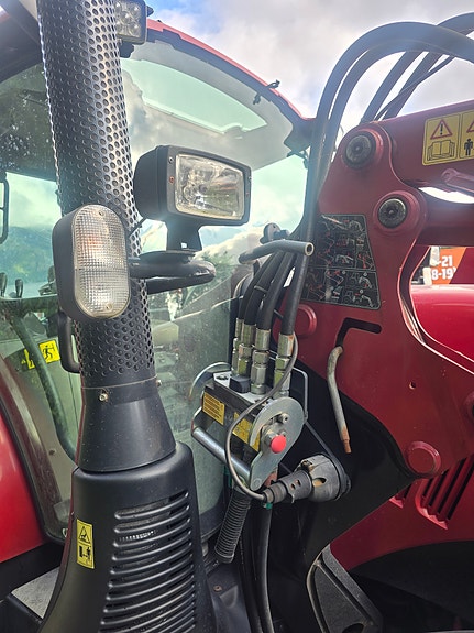 CASE IH Luxxum 120 4 of 21