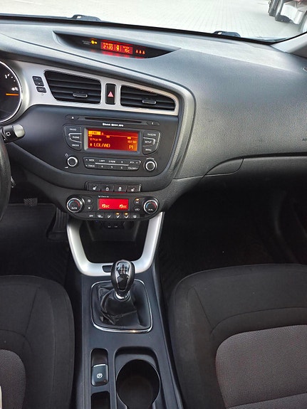 Kia Ceed 17 of 25