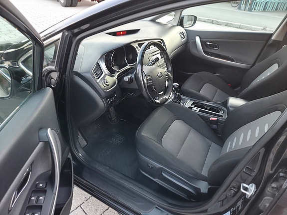 Kia Ceed 14 of 25