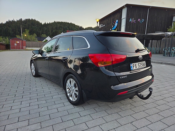 Kia Ceed 4 of 25