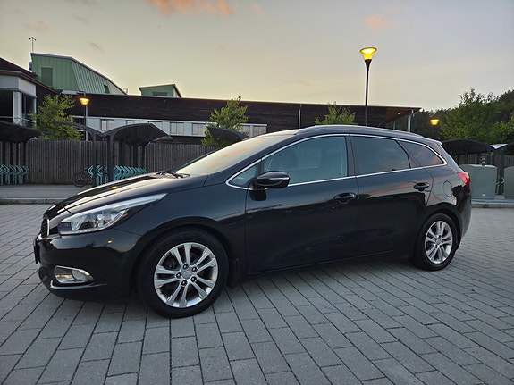 Kia Ceed 2 of 25