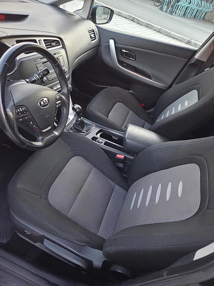 Kia Ceed 15 of 25
