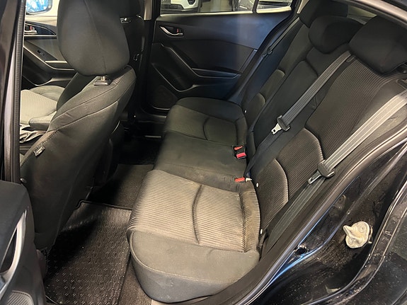 Mazda 3 9 of 16