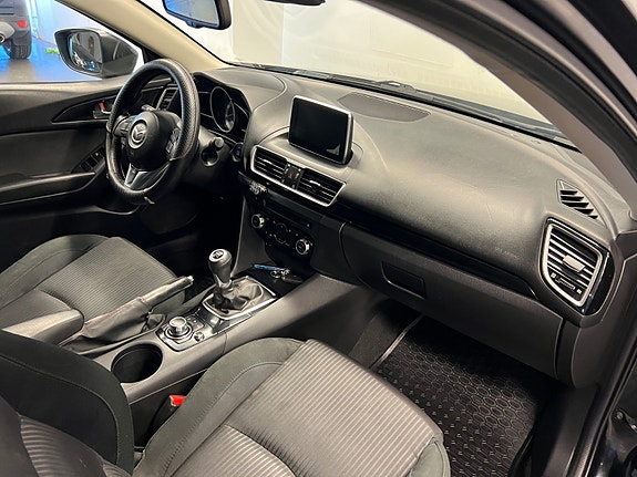 Mazda 3 12 of 16