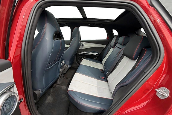 BYD Atto 3 7 of 24