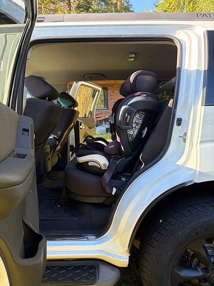 Nissan Pathfinder 9 of 14