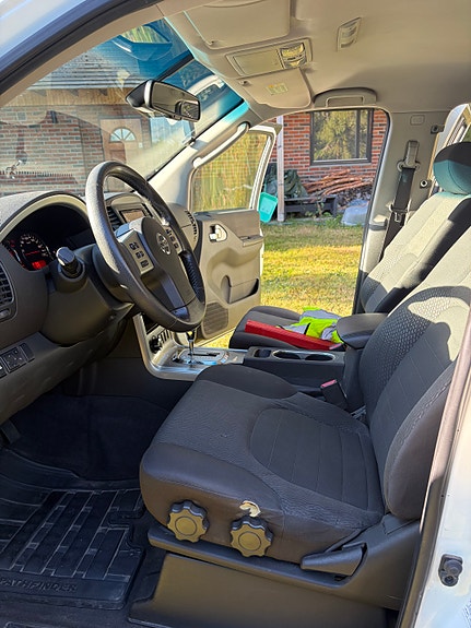 Nissan Pathfinder 8 of 14