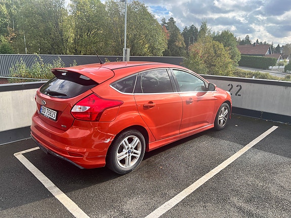 Ford Focus 3 of 10