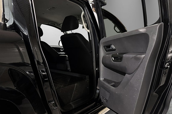 Volkswagen Amarok 30 of 30