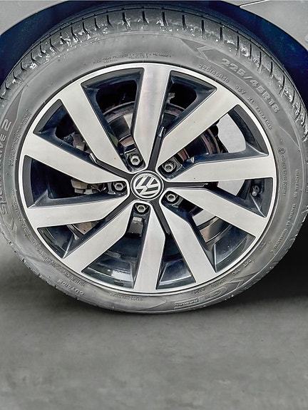 Volkswagen Touran 27 of 30