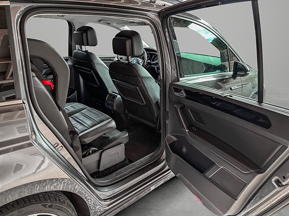 Volkswagen Touran 23 of 30
